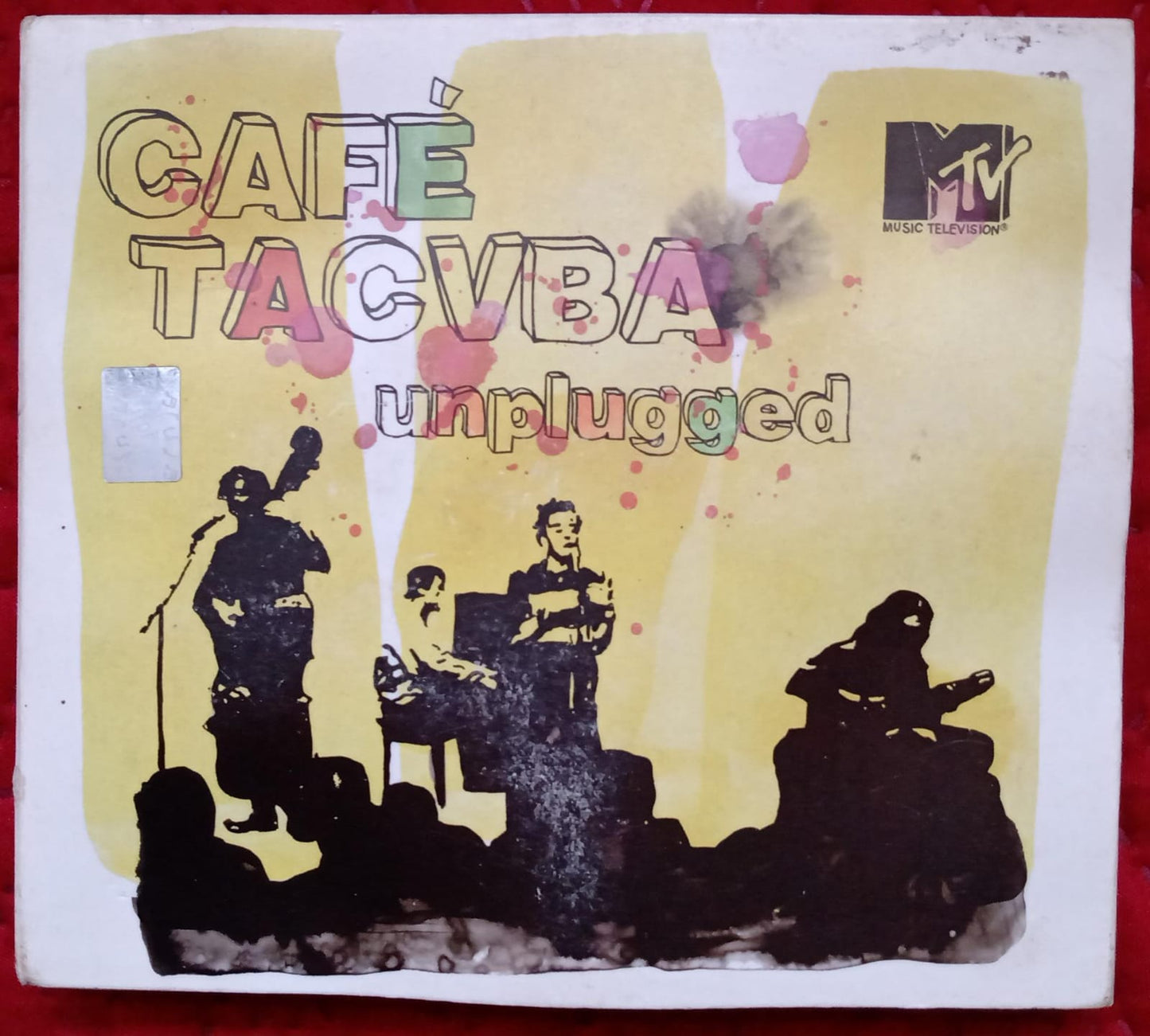 El grupo más emblemático del rock alternativo mexicano, álbum MTV Unplugged grabado en 1995. Café Tacvba fue la primera banda de rock latino en grabar un episodio de la serie MTV Unplugged. El combo CD/DVD está en formato 5.1.