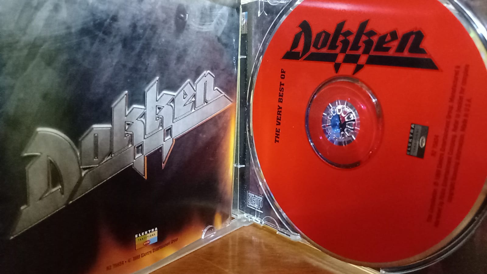 Dokken – The Very Best Of Dokken (CD importado). tienda de discos en méxico formato muerto