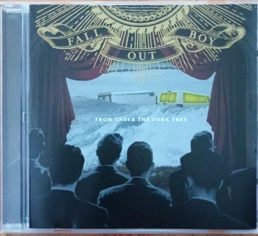 Fall Out Boy - From Under The Cork Tree. Cd como nuevo. tienda de discos en méxico formato muerto