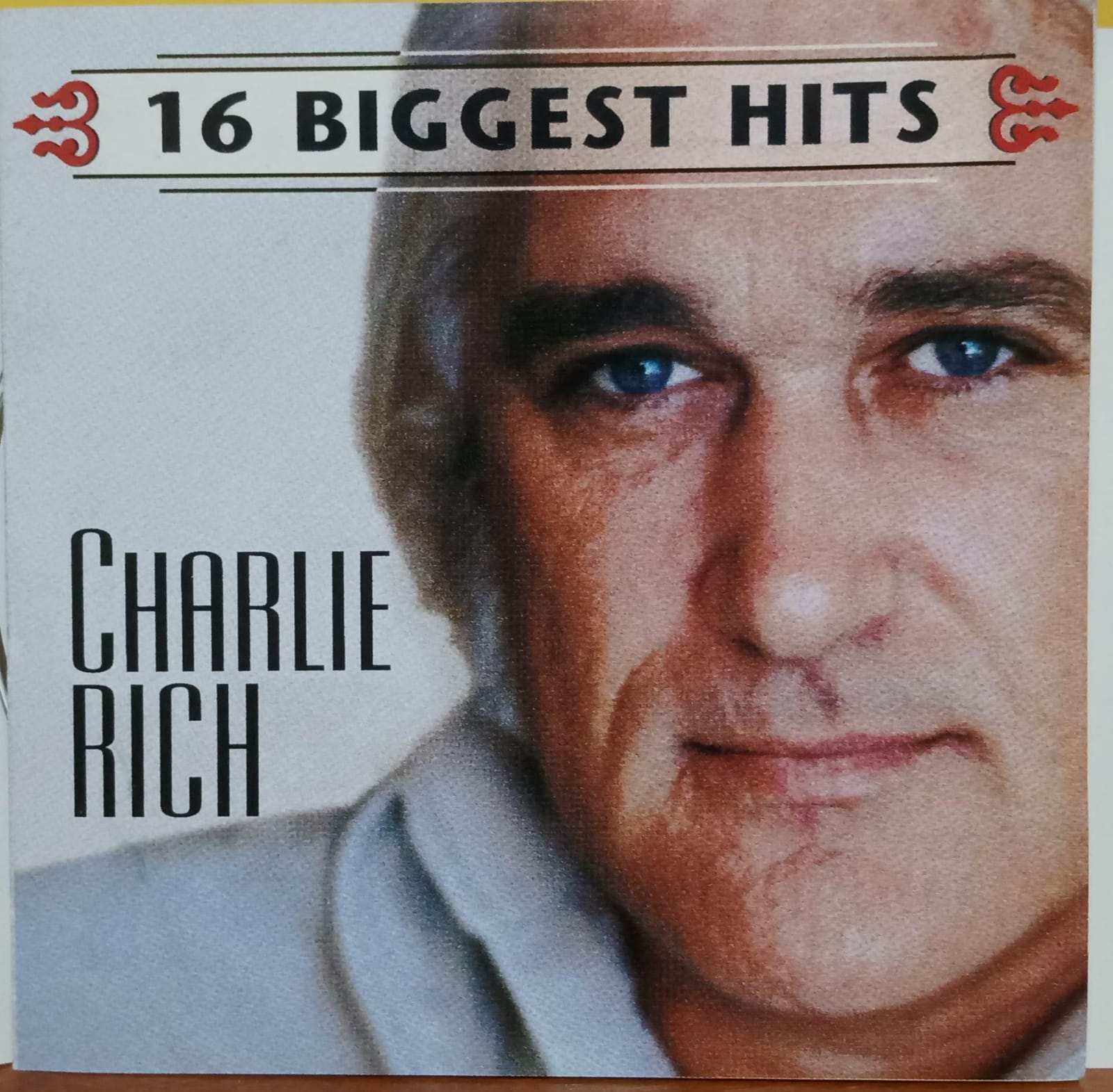 Charlie Rich - Los 16 éxitos más grandes. Cd importado excelente estado. tienda de discos en méxico formato muerto