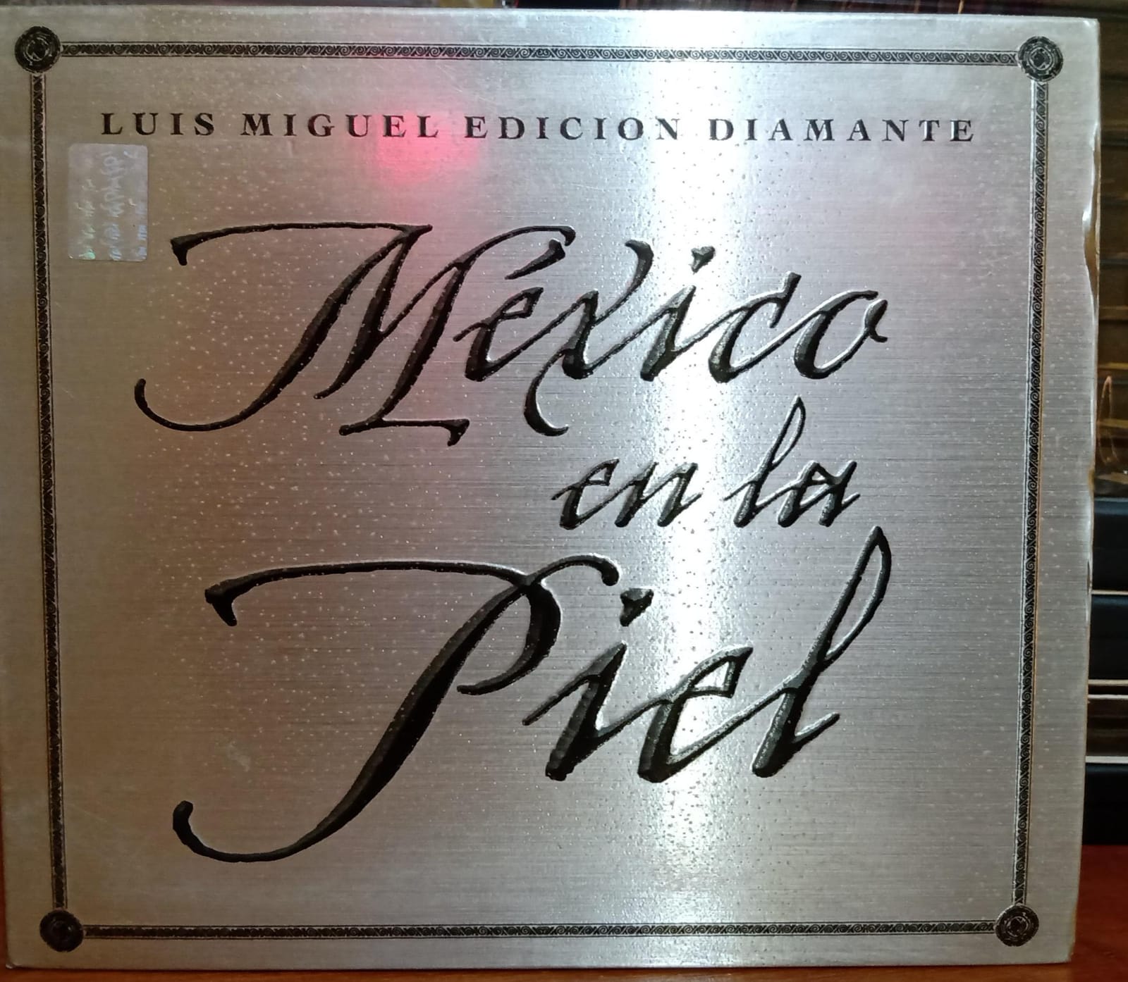 Luis Miguel – México en la Piel (Edición Diamante). CD y DVD en excelente estado. tienda de discos en méxico formato muerto