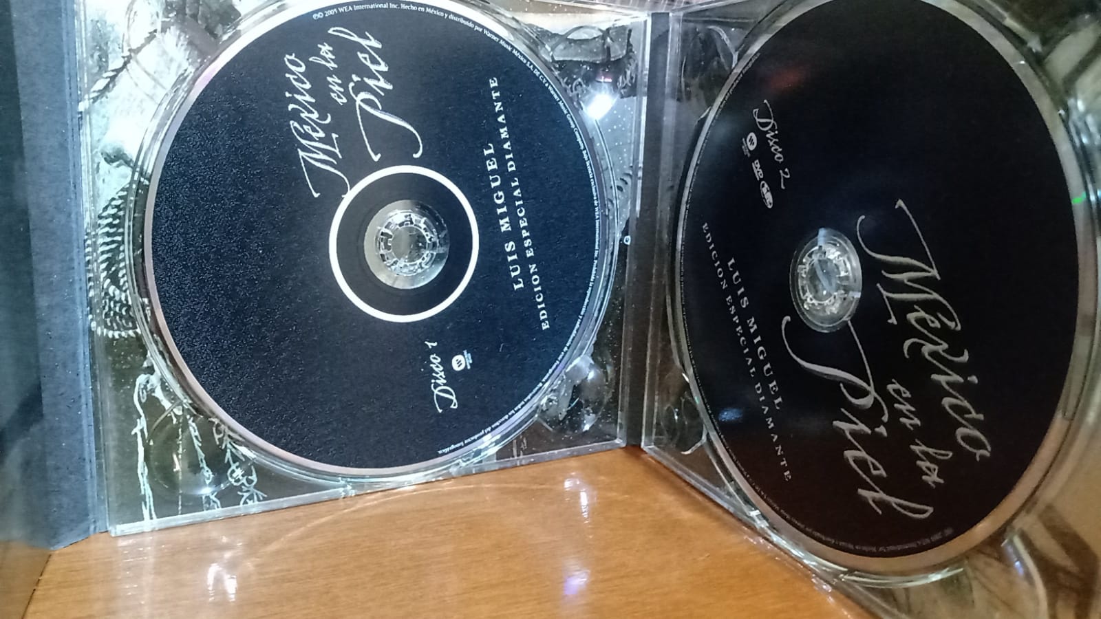 Luis Miguel – México en la Piel (Edición Diamante). CD y DVD en excelente estado. tienda de discos en méxico formato muerto