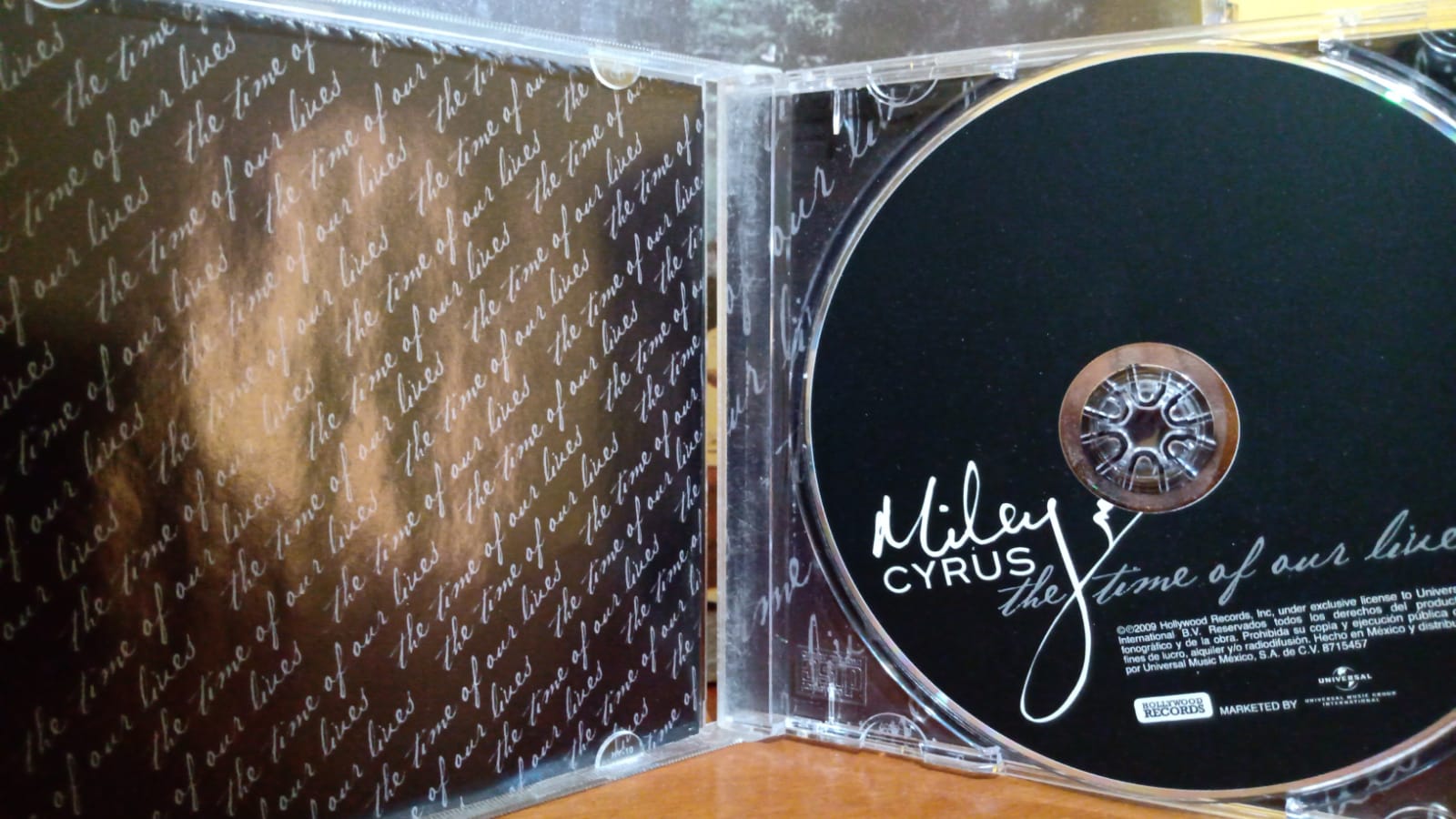Miley Cyrus – The Time of Our Lives (CD Nacional, Excelente Estado) tienda de discos en méxico formato muerto