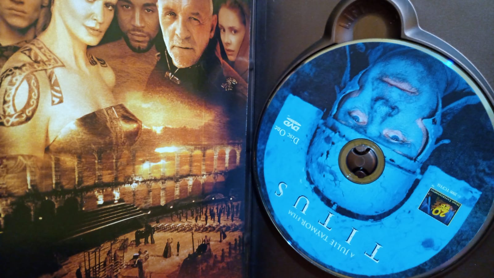 Titus [DVD doble importado]. tienda de discos en méxico formato muerto