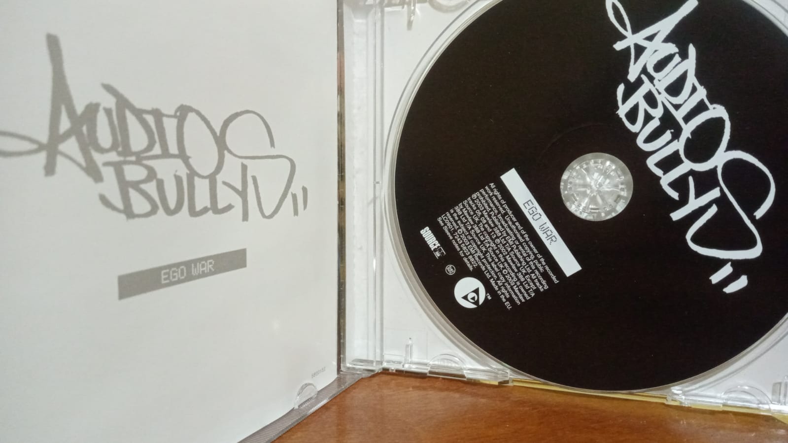 Audio Bullys – Ego War. Cd impotado. tienda de discos en méxico formato muerto