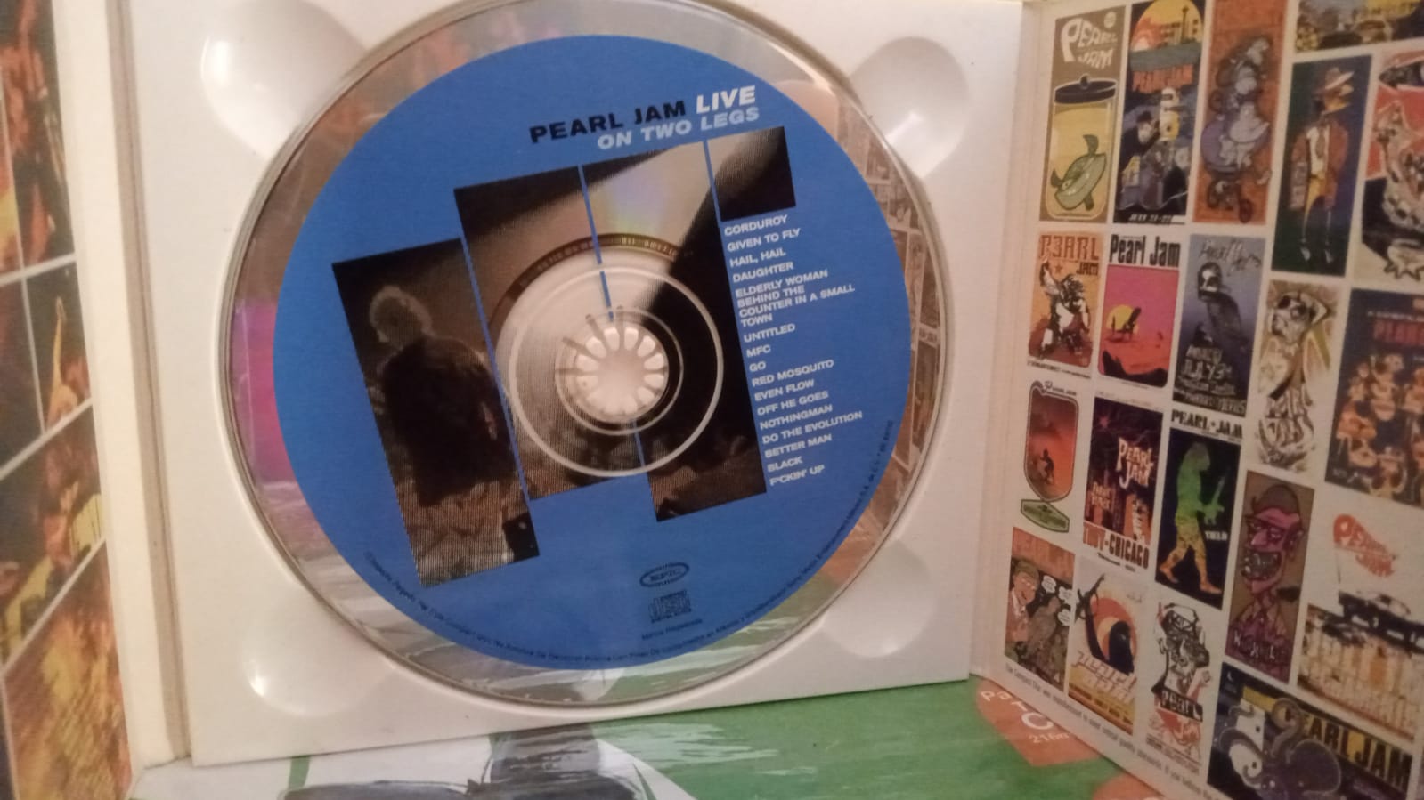 Pearl Jam – Live On Two Legs. Cd en buen estado. tienda de discos en méxico formato muerto