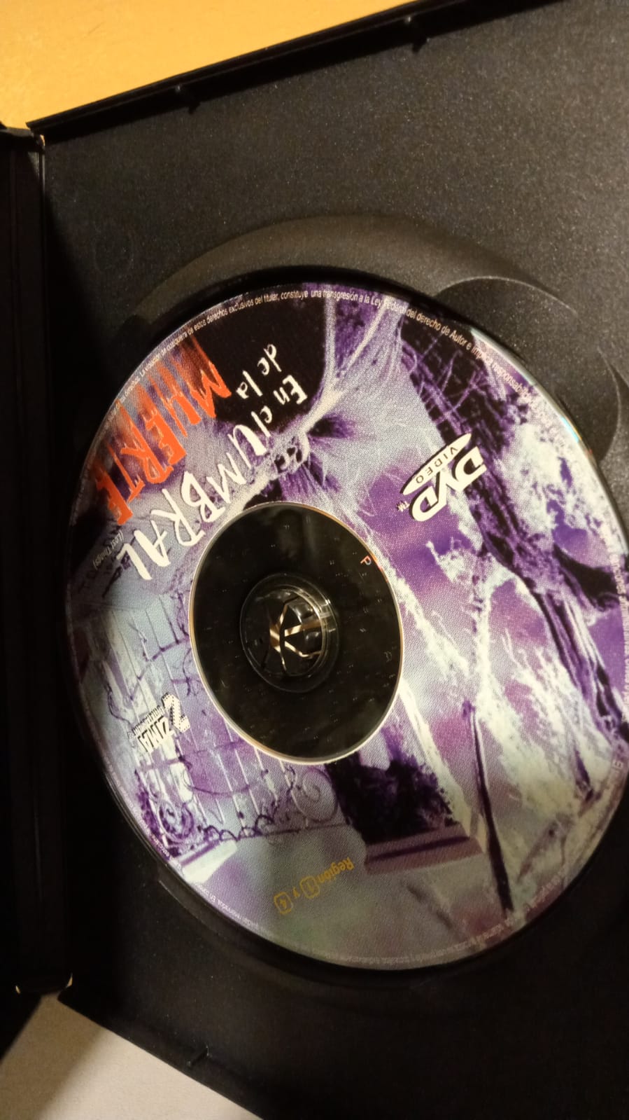 En El Umbral De La Muerte. Dvd. tienda de discos en méxico formato muerto