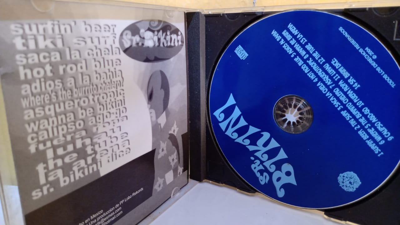 Sr. Bikini – Surf Extremo. Cd en buen estado. tienda de discos en méxico formato muerto