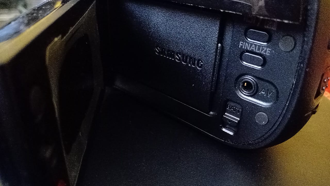 Cámara Samsung DVDCAM SC-DX200. Excelente estado. Funcional. tienda de discos en méxico formato muerto