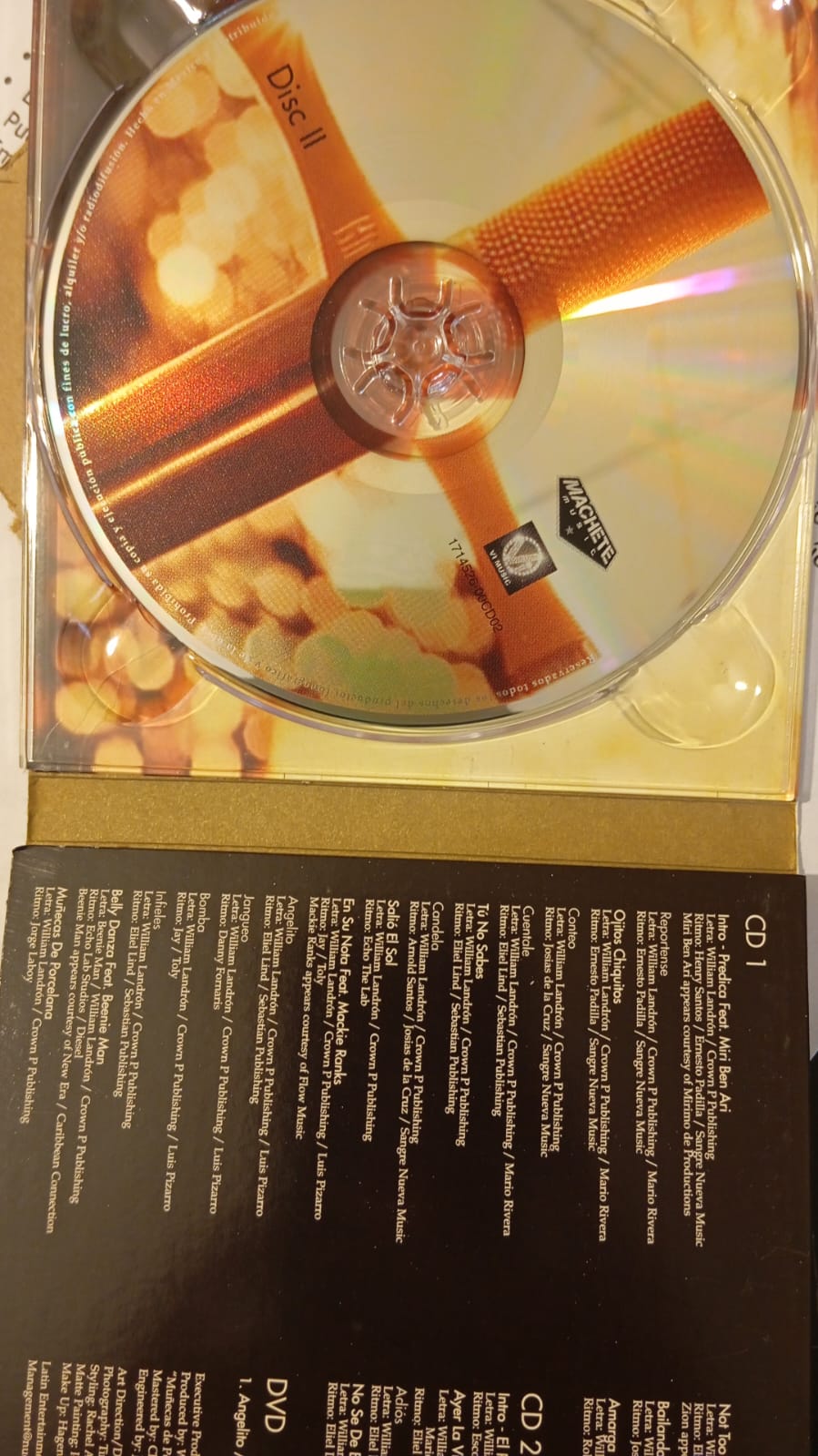 Don Omar – King Of Kings (Armageddon Edition). 2 x CD y 1 DVD. En buen estado. tienda de discos en méxico formato muerto