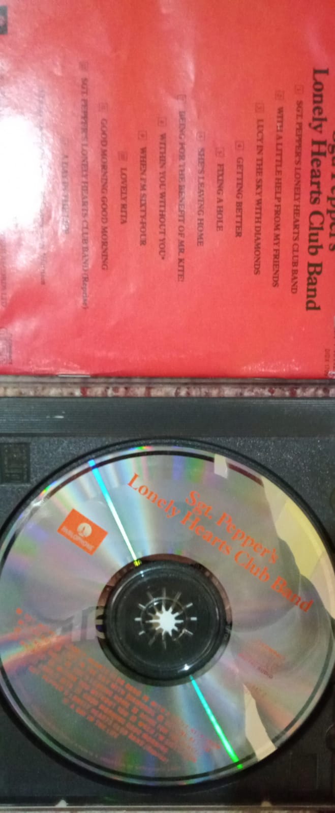 The Beatles – Sgt. Pepper's Lonely Hearts Club Band. CD en buen estado.