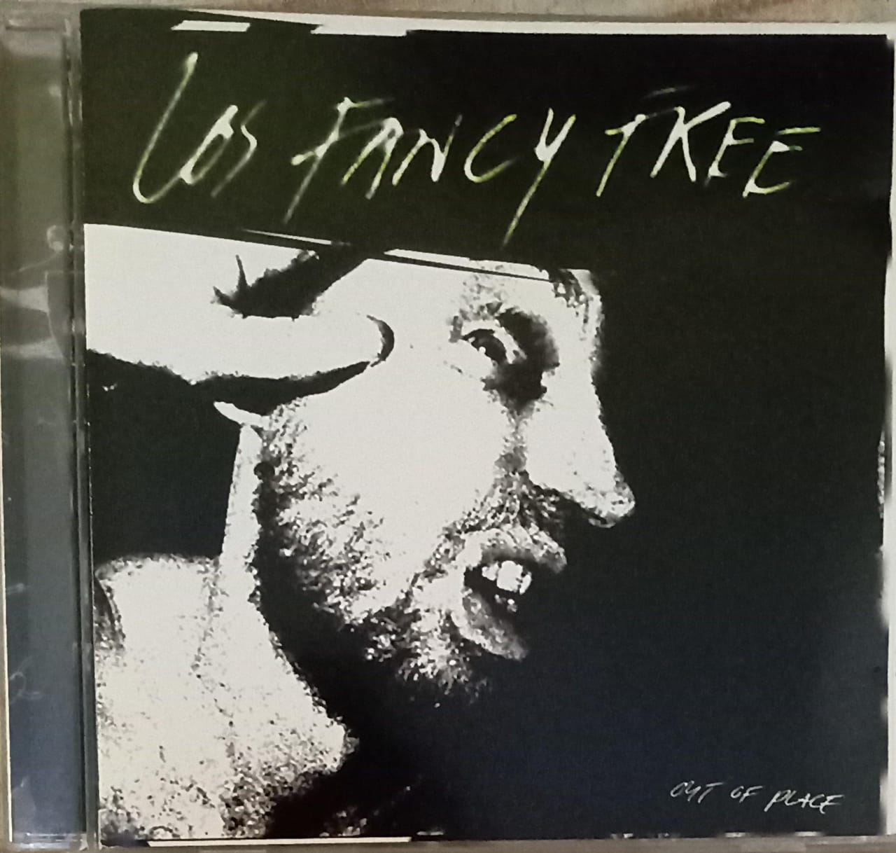 Los Fancy Free – Out Of Place. Cd en buen estado.