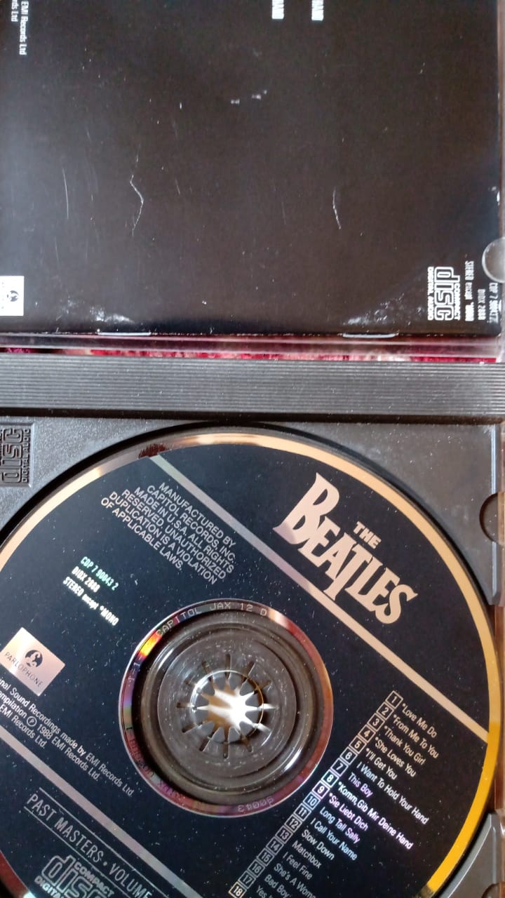 The Beatles – Past Masters • Volume One. Cd en buen estado.