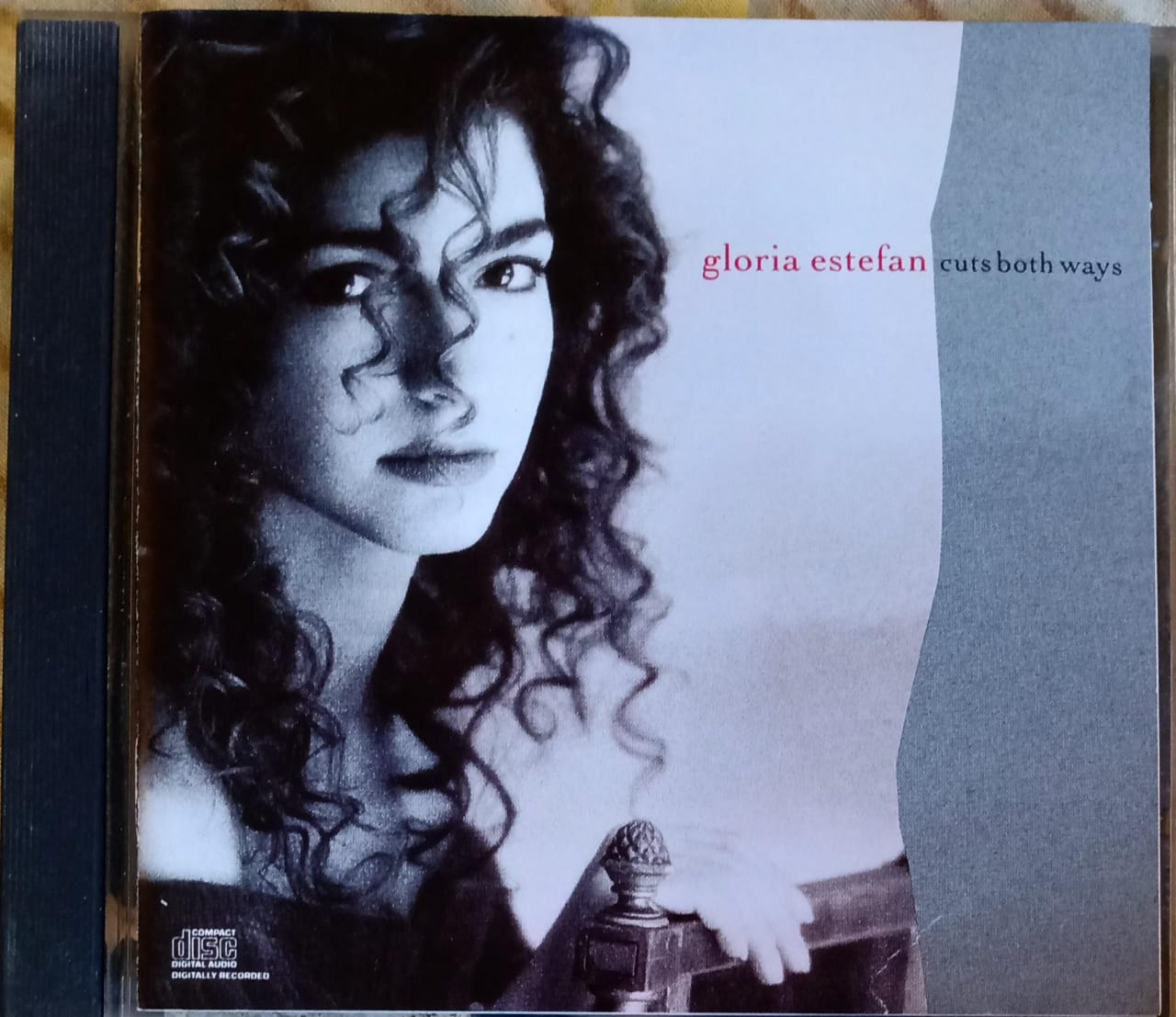 Gloria Estefan – Cuts Both Ways. Cd en buen estado.