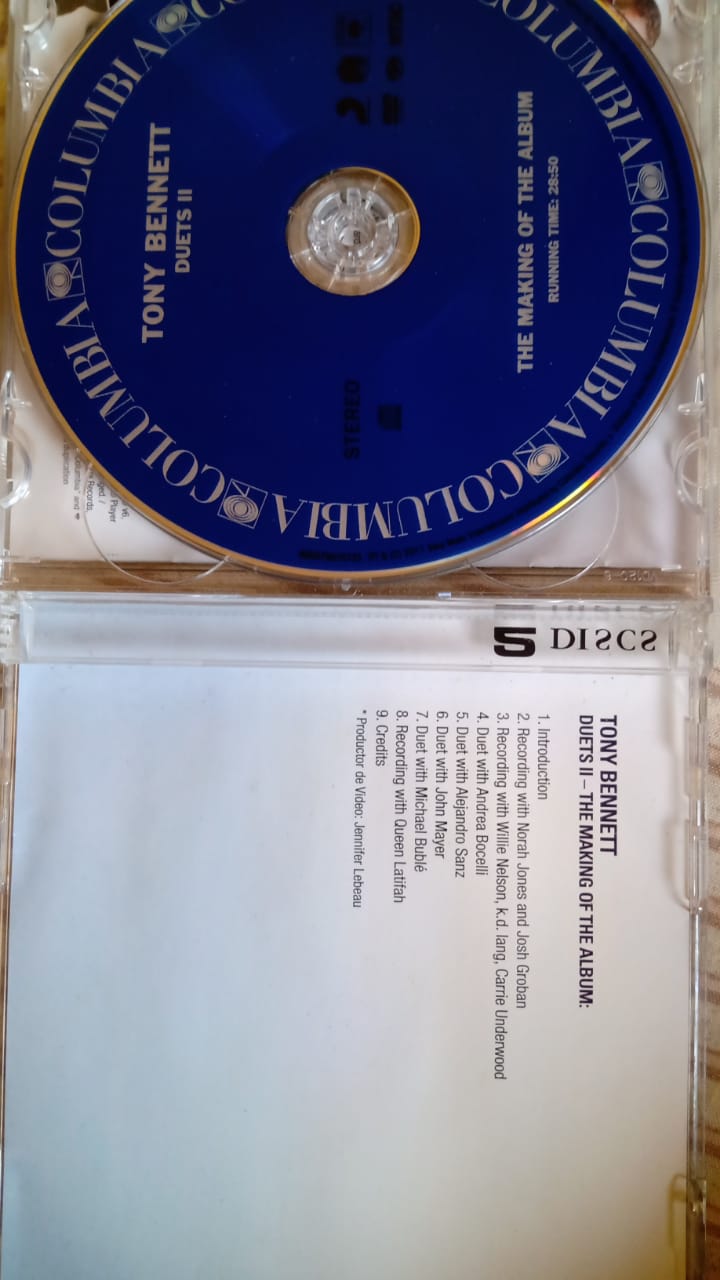 Tony Bennett – Duets II. Cd y DVD en buen estado.