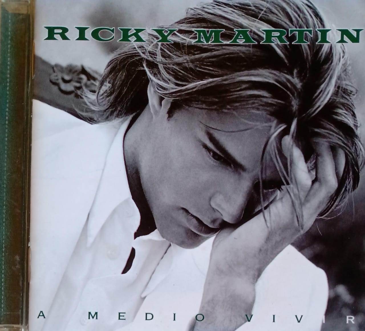 Ricky Martin – A Medio Vivir. Cd.