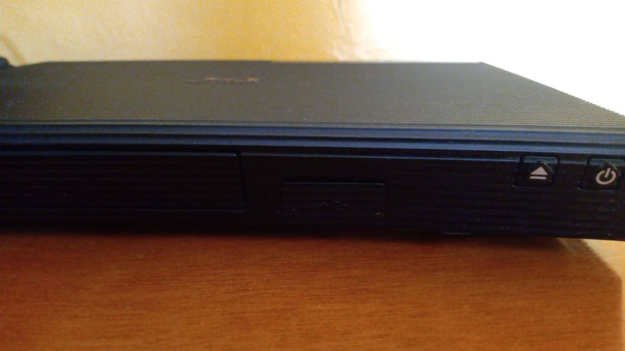 Samsung BD-J5700 - DVD/Blu-Ray. Reproductor en excelente estado.