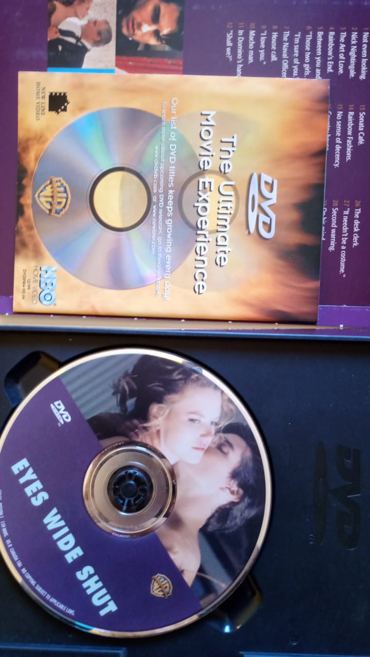Ojos bien cerrados (Eyes Wide Shut, 1999). DVD importado.