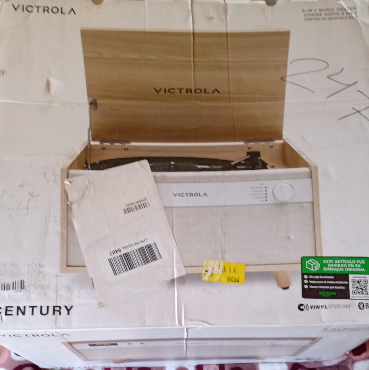 Victrola Century - Tocadiscos Bluetooth 6 en 1 - Natural Centro Musical de Mediados de Siglo Reproduce Vinilo, CD, Casete y Auxiliar, VINYLSTREAM transmite Discos a Altavoces Bluetooth. Nuevo.