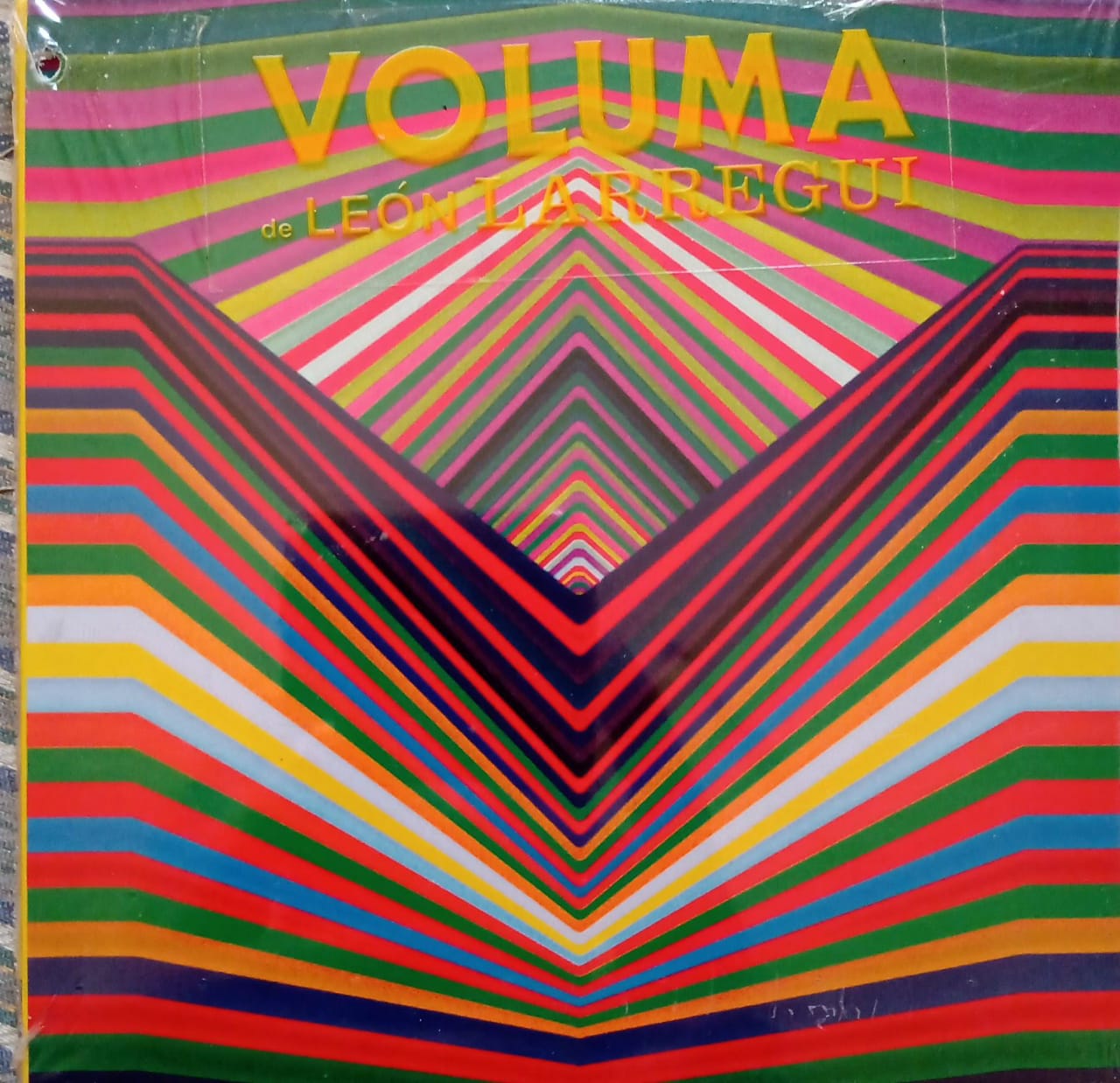 León Larregui – Voluma. Cd neuvo.
