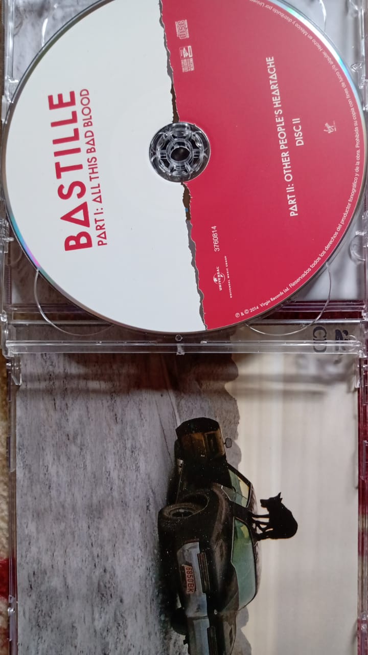 Bastille – All This Bad Blood (CD doble en excelente estado).