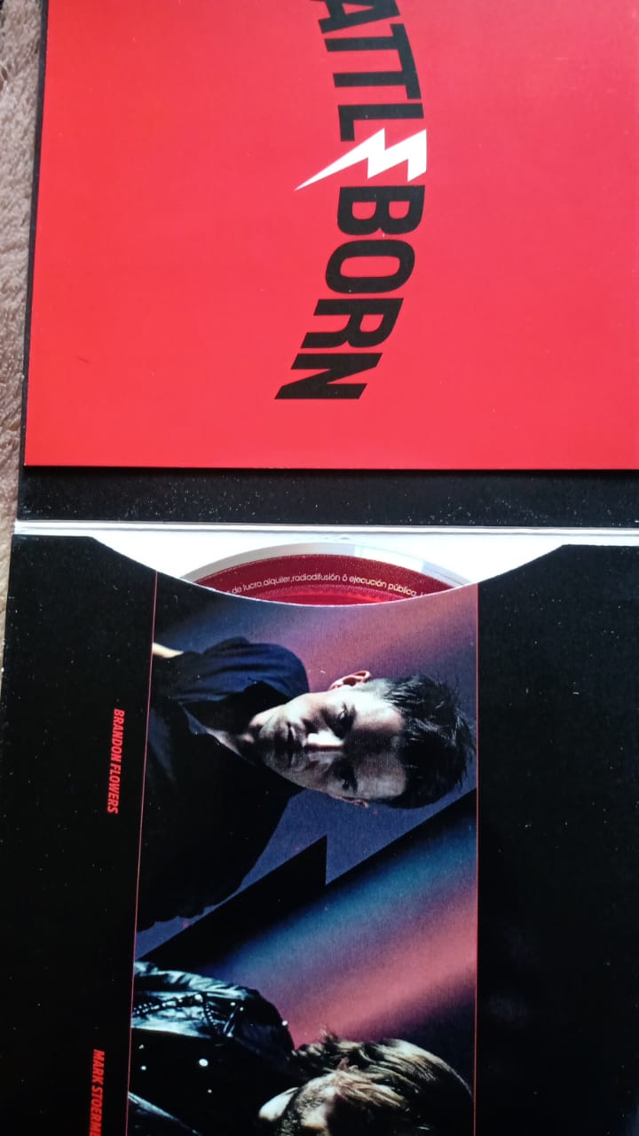 The Killers – Battle Born (CD en excelente estado, autografiado).