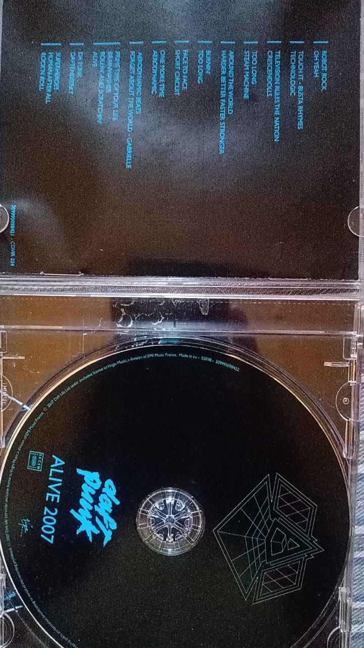 Daft Punk – Alive 2007 (CD en excelente estado).