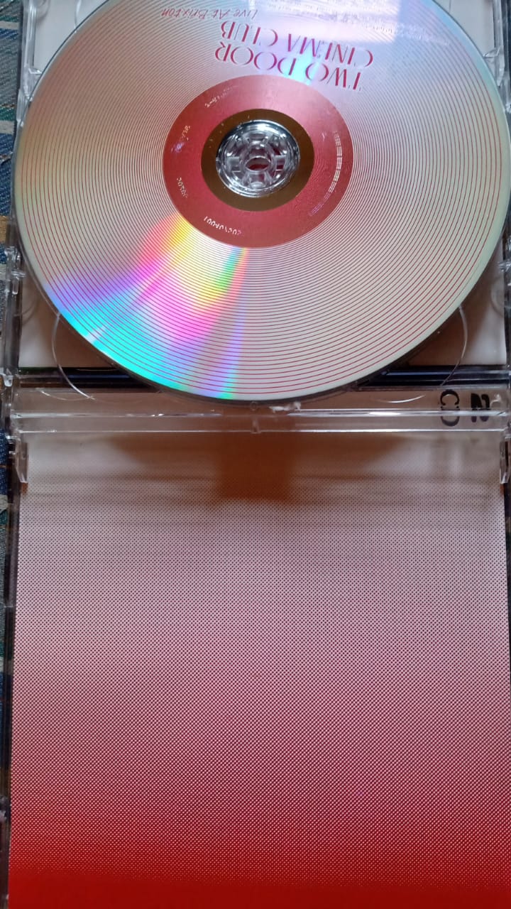 Two Door Cinema Club – Beacon (CD doble en excelente estado).