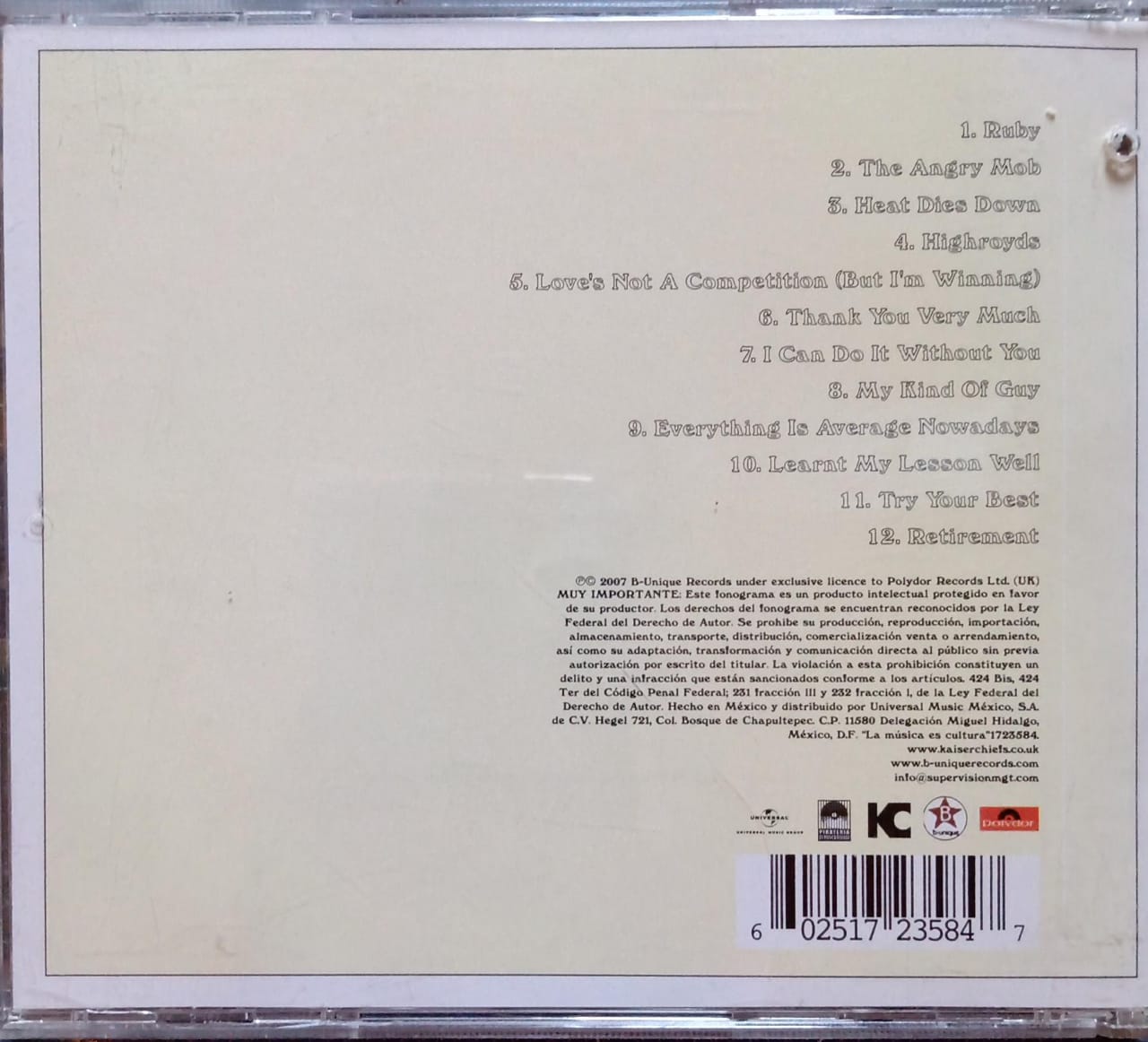 Kaiser Chiefs – Yours Truly, Angry Mob (CD en excelente estado autografiado).