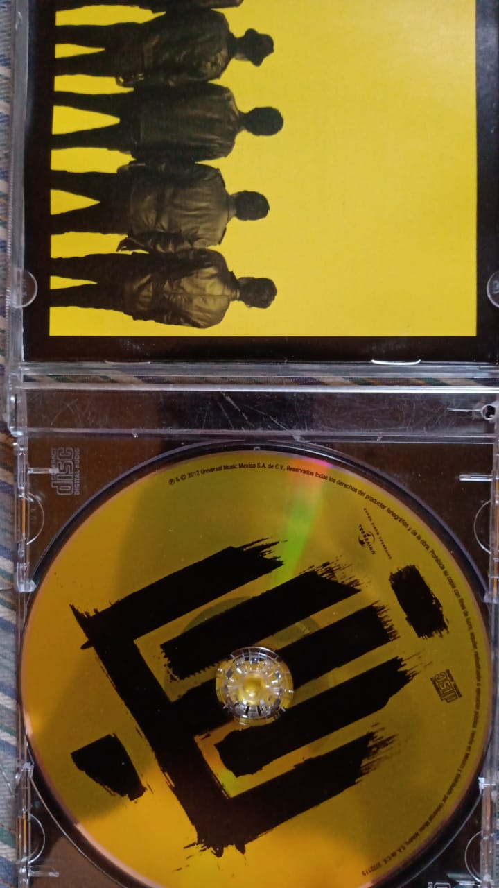 División Minúscula – División. Cd excelente estado.