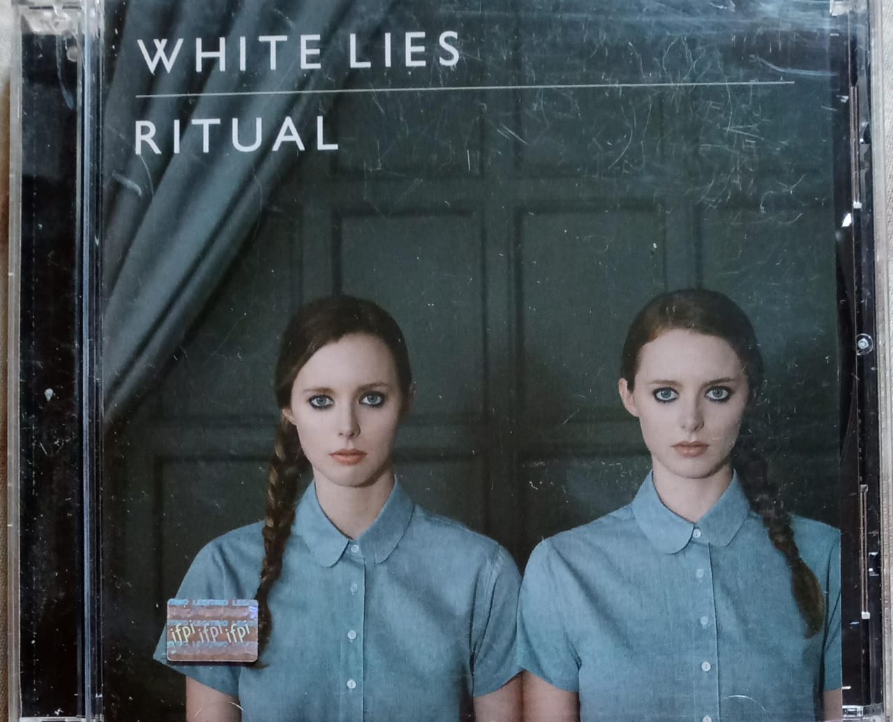 White Lies – Ritual (CD en excelente estado).