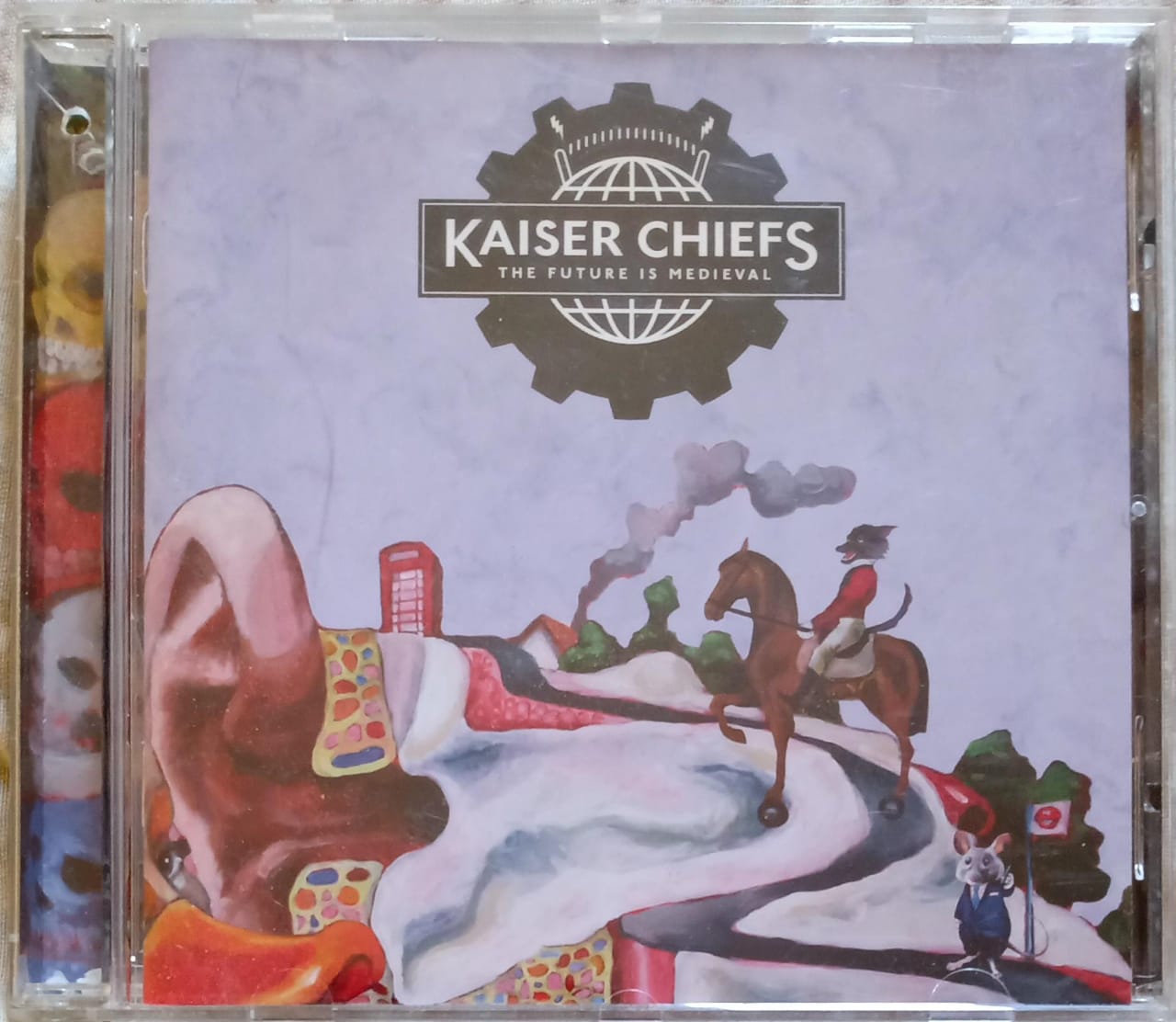 Kaiser Chiefs – The Future Is Medieval (CD en excelente estado).