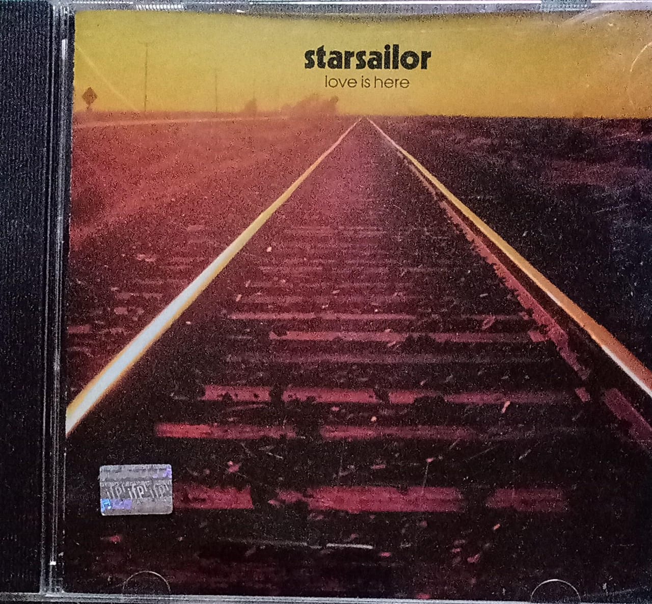 Starsailor – Love Is Here (CD en excelente estado).