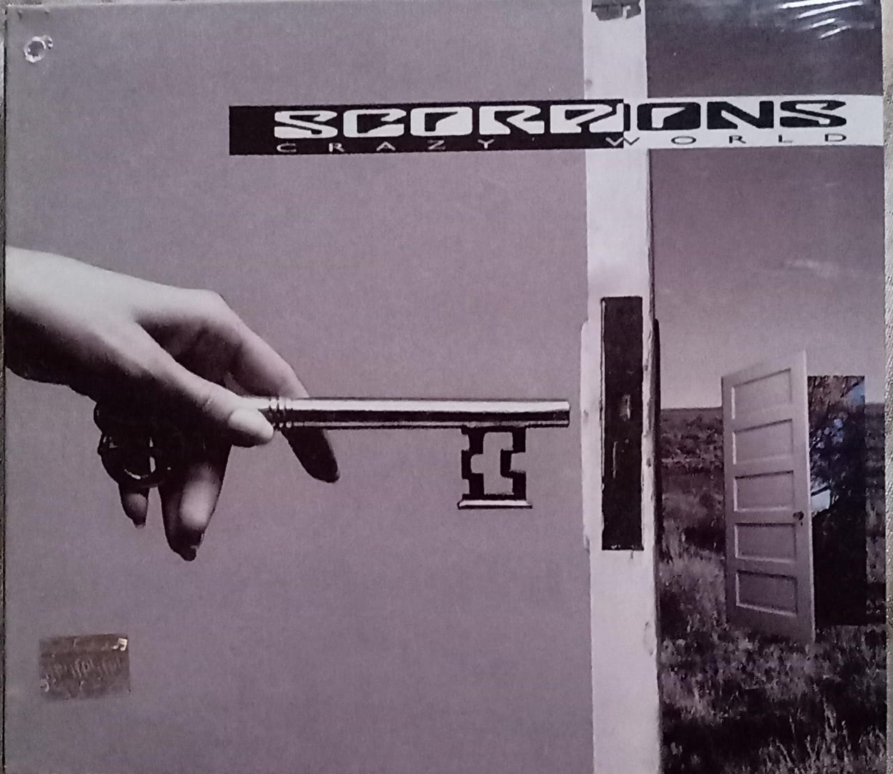 SCORPIONS – CRAZY WORLD. Cd doble nuevo.