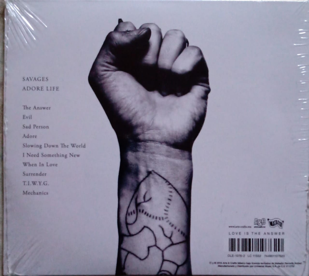 SAVAGES – ADORE LIFE. Cd nuevo.