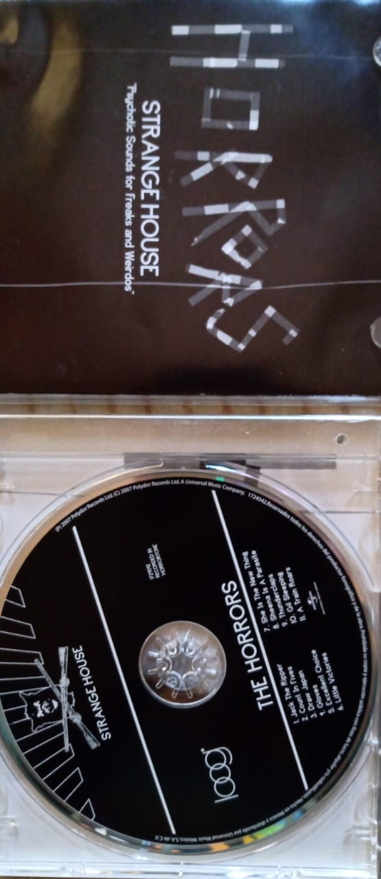 THE HORRORS – STRANGE HOUSE. Cd buen estado.