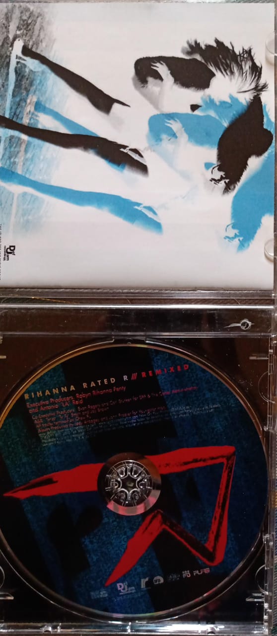 Rihanna – Rated R /// Remixed. Cd excelente estado.