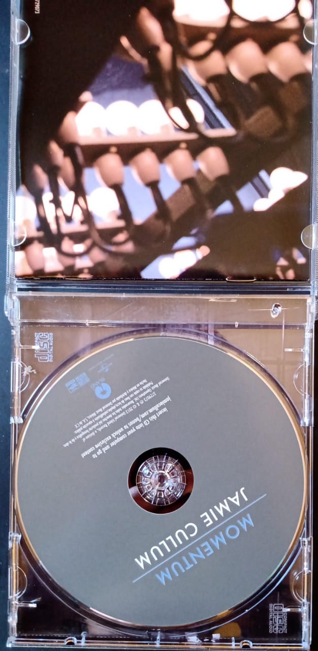 JAMIE CULLUM – Momentum. Cd excelente estado.