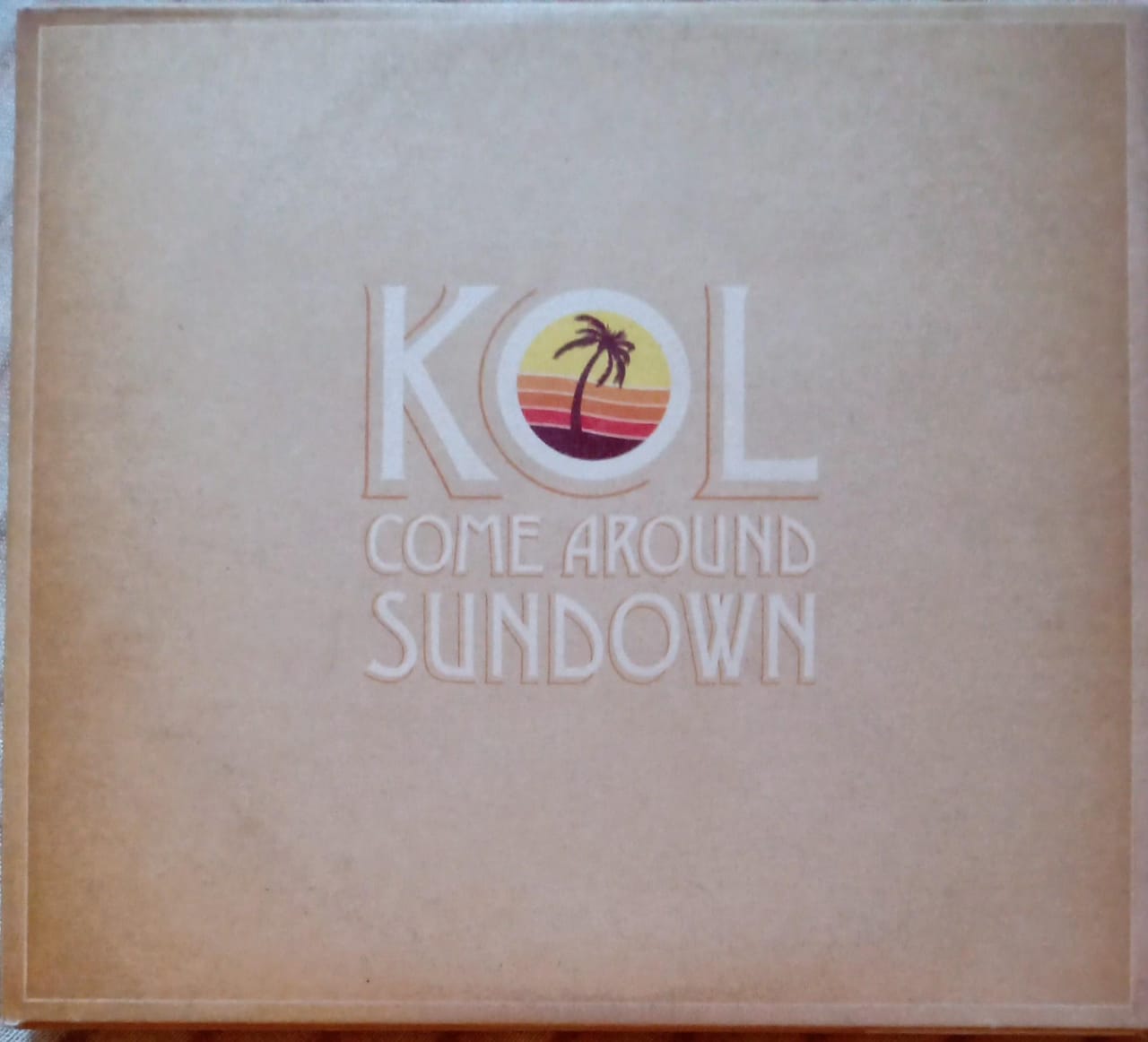 Kings Of Leon – Come Around Sundown. Cd doble buen estado.