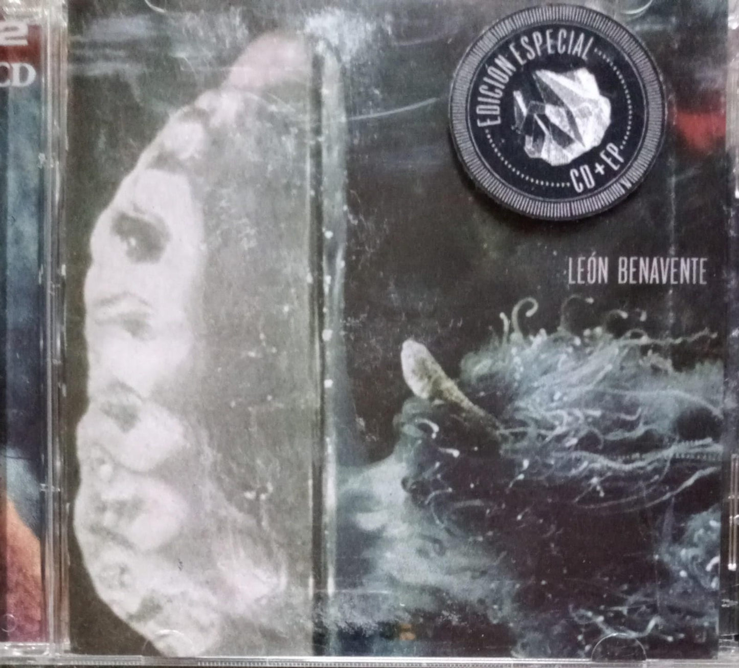León Benavente – León Benavente. Cd doble excelente estado.