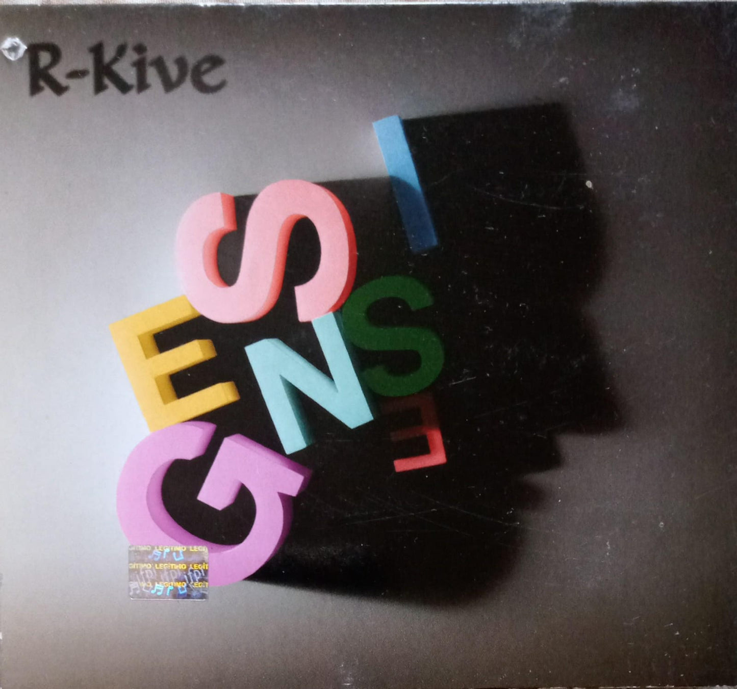 Genesis – R-Kive. Cd triple buen estado.