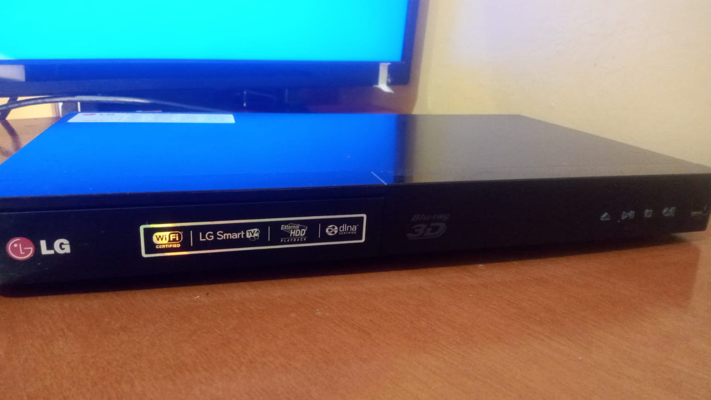 Reproductor Blu-ray 3D / DVD LG BP540 (Wi-Fi / Smart) — Usado / Con Detalles Estéticos s/control.