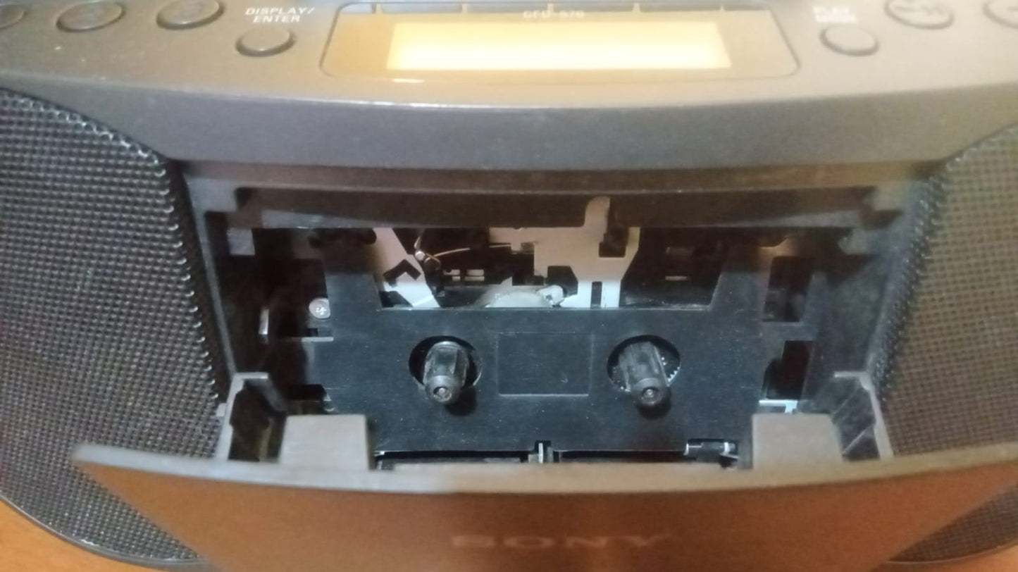 Radiograbadora Boombox Sony CFD-S70 (CD / Radio AM/FM / Cassette) — Buen Estado / Detalle en Cassette.