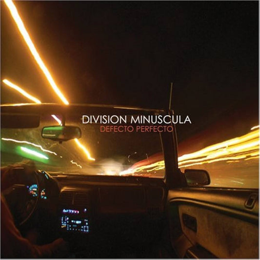 División Minúscula. Defecto Perfecto. Cd nuevo, cerrado.